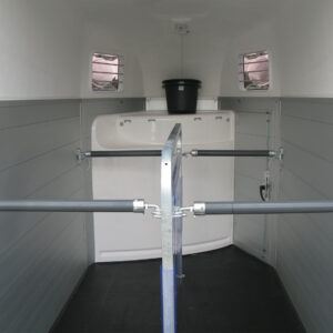 Humbaur Equitos Alu 2000 inkl. Sattelkammer | 100 km/h Reifen – Bild 8