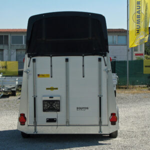 Humbaur Equitos Alu Plus 2400 Sattelkammer & Seitentrittschutz | 100 km/h Reifen – Bild 4